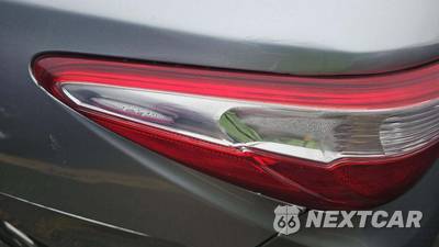 2017 Toyota Camry SE - zdjęcie 38 z 45 - miniatura