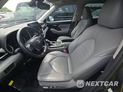 2021 Toyota Highlander XLE - zdjęcie 7 z 30 - miniatura