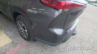 2021 Toyota Highlander XLE - zdjęcie 25 z 30 - miniatura