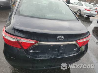 2016 Toyota Camry SE - zdjęcie 5 z 54 - miniatura