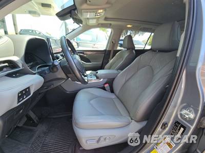 2023 Toyota Highlander Platinum - zdjęcie 7 z 21 - miniatura