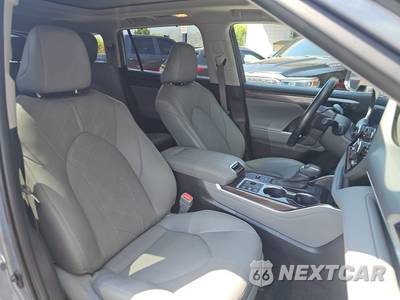 2023 Toyota Highlander Platinum - zdjęcie 8 z 21 - miniatura