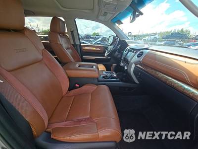 2017 Toyota Tundra 1794 Edition Crew Cab Short Bed - zdjęcie 8 z 28 - miniatura