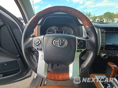2017 Toyota Tundra 1794 Edition Crew Cab Short Bed - zdjęcie 10 z 28 - miniatura