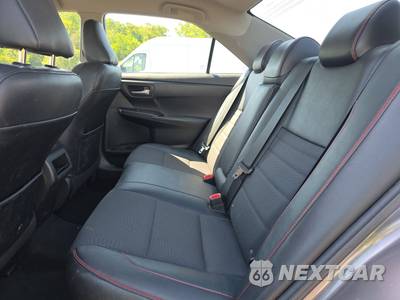 2017 Toyota Camry LE - zdjęcie 13 z 28 - miniatura