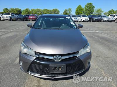 2017 Toyota Camry LE - zdjęcie 2 z 28 - miniatura