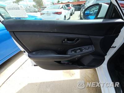 2024 Nissan Sentra S - zdjęcie 9 z 26 - miniatura