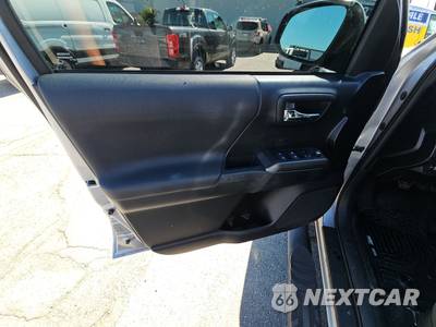 2016 Toyota Tacoma TRD Sport Crew Cab Medium Bed - zdjęcie 9 z 27 - miniatura