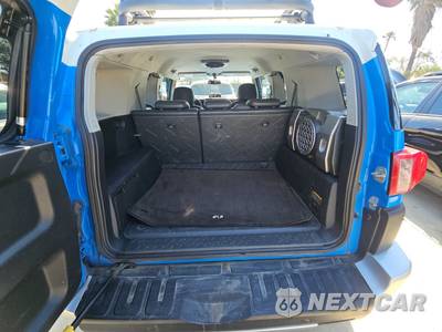 2007 Toyota FJ Cruiser w/Rear Doors - zdjęcie 16 z 38 - miniatura