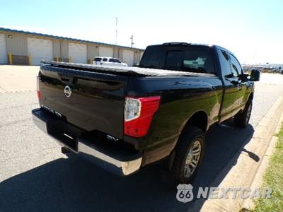 2017 Nissan TITAN XD SV Extended Cab Medium Bed - zdjęcie 6 z 31 - miniatura