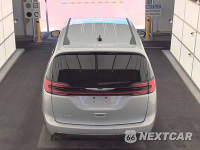 2024 Chrysler Pacifica Touring L 121.6" WB - zdjęcie 5 z 25 - miniatura