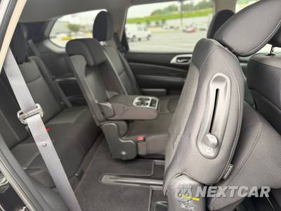 2018 Nissan Pathfinder SV - zdjęcie 7 z 17 - miniatura