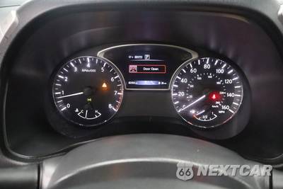 2017 Nissan Pathfinder Platinum - zdjęcie 32 z 40 - miniatura