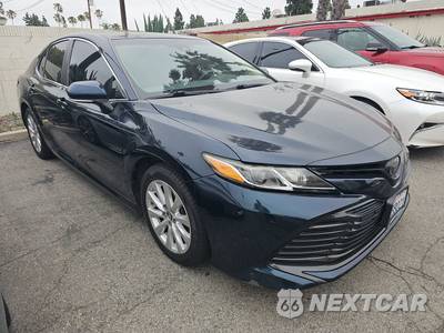 2018 Toyota Camry LE - zdjęcie 3 z 42 - miniatura