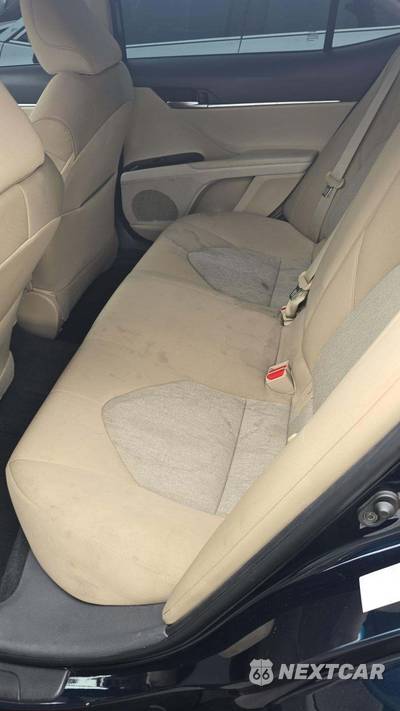 2018 Toyota Camry LE - zdjęcie 35 z 42 - miniatura