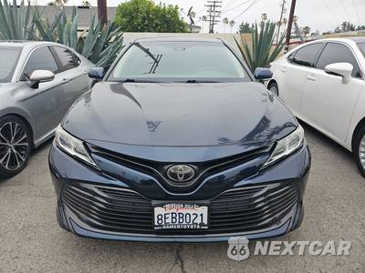 2018 Toyota Camry LE - zdjęcie 2 z 42 - miniatura