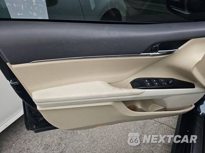 2018 Toyota Camry LE - zdjęcie 9 z 42 - miniatura