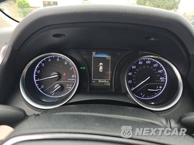 2018 Toyota Camry LE - zdjęcie 12 z 42 - miniatura