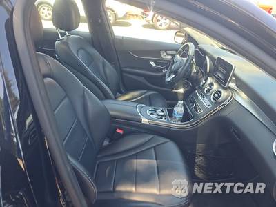 2017 Mercedes-Benz C 300 Sedan - zdjęcie 8 z 28 - miniatura