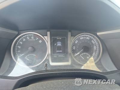2017 Toyota Tacoma SR5 Extended Cab Long Bed w/Rear Doors - zdjęcie 12 z 21 - miniatura