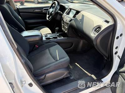 2019 Nissan Pathfinder SV - zdjęcie 10 z 16 - miniatura