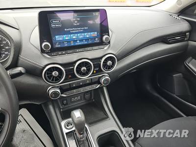 2025 Nissan Sentra SV - zdjęcie 11 z 30 - miniatura