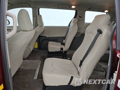 2011 Toyota Sienna 7-Passenger 119.3" WB - zdjęcie 13 z 19 - miniatura