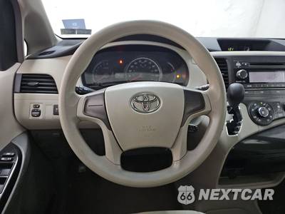 2011 Toyota Sienna 7-Passenger 119.3" WB - zdjęcie 10 z 19 - miniatura