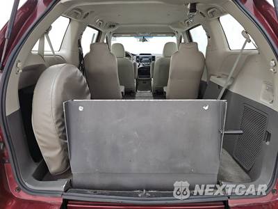 2011 Toyota Sienna 7-Passenger 119.3" WB - zdjęcie 16 z 19 - miniatura