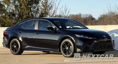 2026 Toyota Camry SE - zdjęcie 9 z 21 - miniatura
