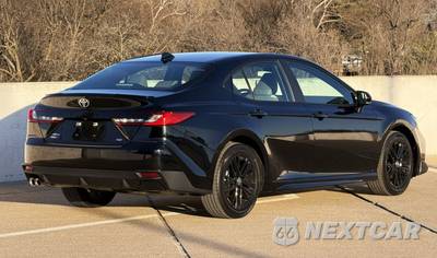 2026 Toyota Camry SE - zdjęcie 5 z 21 - miniatura