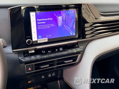 2026 Toyota Camry SE - zdjęcie 14 z 21 - miniatura