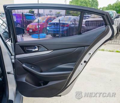 2017 Nissan Maxima SV - zdjęcie 14 z 39 - miniatura