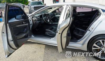 2017 Nissan Maxima SV - zdjęcie 10 z 39 - miniatura