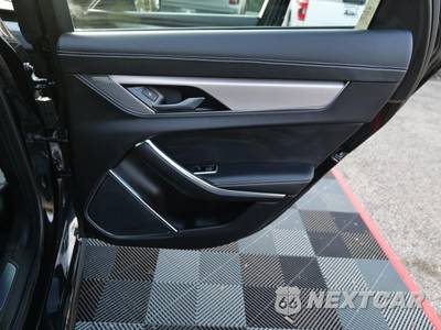 2024 Jaguar XF R-Dynamic SE - zdjęcie 42 z 50 - miniatura