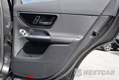2025 Mercedes-Benz GLC 300 4MATIC - zdjęcie 24 z 43 - miniatura