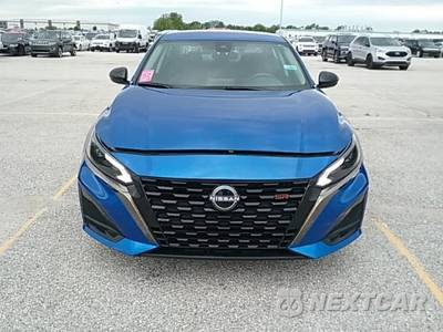 2025 Nissan Altima SR - zdjęcie 2 z 29 - miniatura