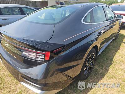 2025 Hyundai Sonata SEL - zdjęcie 4 z 17 - miniatura