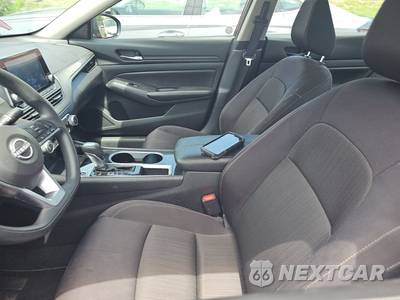 2024 Nissan Altima SV - zdjęcie 7 z 17 - miniatura