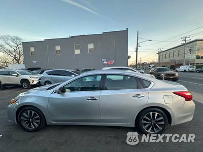 2017 Nissan Altima 2.5 SV - zdjęcie 7 z 22 - miniatura