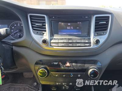 2016 Hyundai Tucson SE - zdjęcie 13 z 18 - miniatura