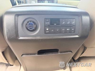 2008 Toyota Sequoia Limited - zdjęcie 12 z 20 - miniatura