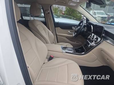 2021 Mercedes-Benz GLC 300 - zdjęcie 8 z 36 - miniatura