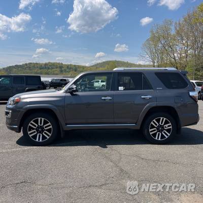 2017 Toyota 4Runner Limited - zdjęcie 2 z 19 - miniatura