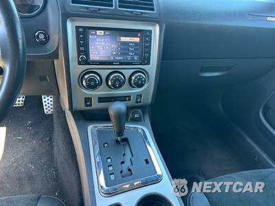 2011 Dodge Challenger SRT8 - zdjęcie 12 z 19 - miniatura