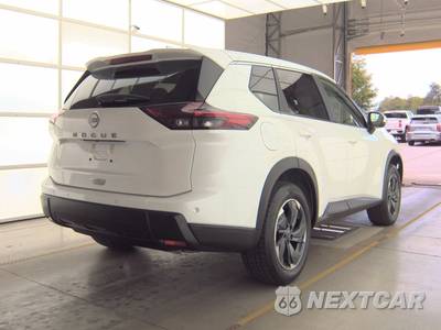 2025 Nissan Rogue SV - zdjęcie 4 z 18 - miniatura