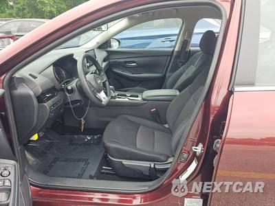 2025 Nissan Sentra SV - zdjęcie 7 z 18 - miniatura