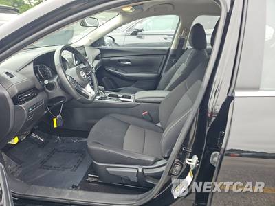 2025 Nissan Sentra SV - zdjęcie 7 z 18 - miniatura