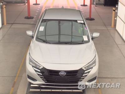 2025 Nissan Versa SV - zdjęcie 2 z 18 - miniatura
