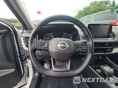 2025 Nissan Rogue SV - zdjęcie 10 z 18 - miniatura